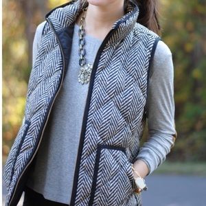 J Crew puffer vest herringbone size medium